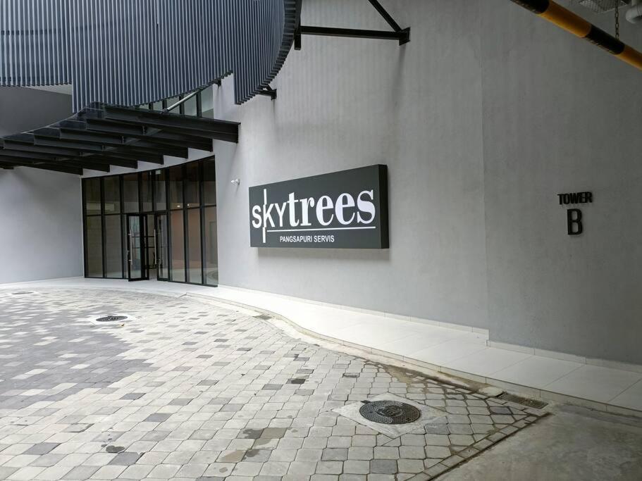 Sky Trees 4 Guests High Floor Smart Tv Garden View A1801 Apartment Johor Bahru Bagian luar foto