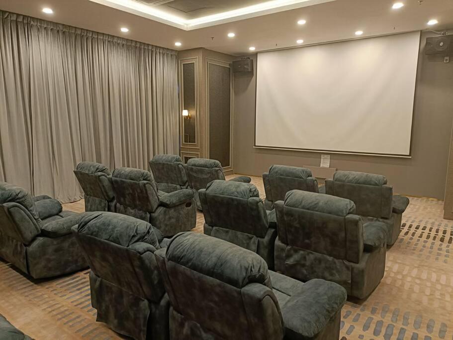 Sky Trees 4 Guests High Floor Smart Tv Garden View A1801 Apartment Johor Bahru Bagian luar foto