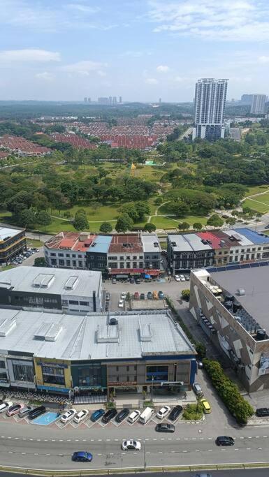 Sky Trees 4 Guests High Floor Smart Tv Garden View A1801 Apartment Johor Bahru Bagian luar foto