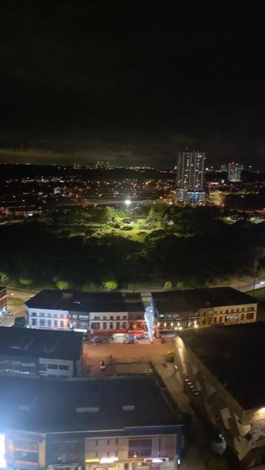 Sky Trees 4 Guests High Floor Smart Tv Garden View A1801 Apartment Johor Bahru Bagian luar foto