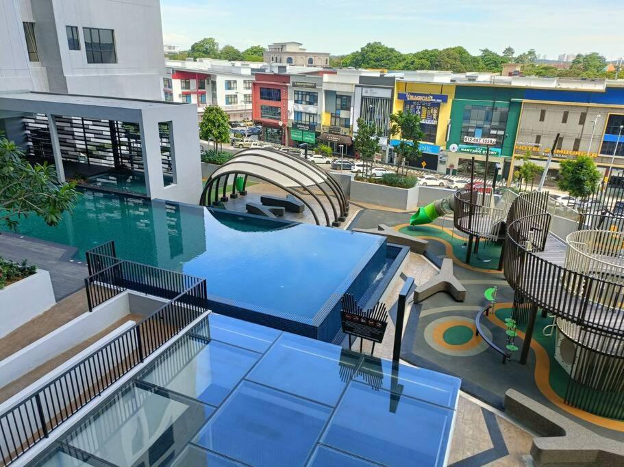 Sky Trees 4 Guests High Floor Smart Tv Garden View A1801 Apartment Johor Bahru Bagian luar foto