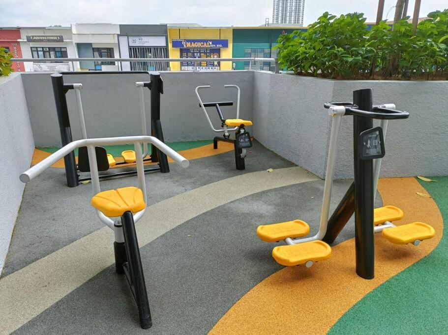 Sky Trees 4 Guests High Floor Smart Tv Garden View A1801 Apartment Johor Bahru Bagian luar foto